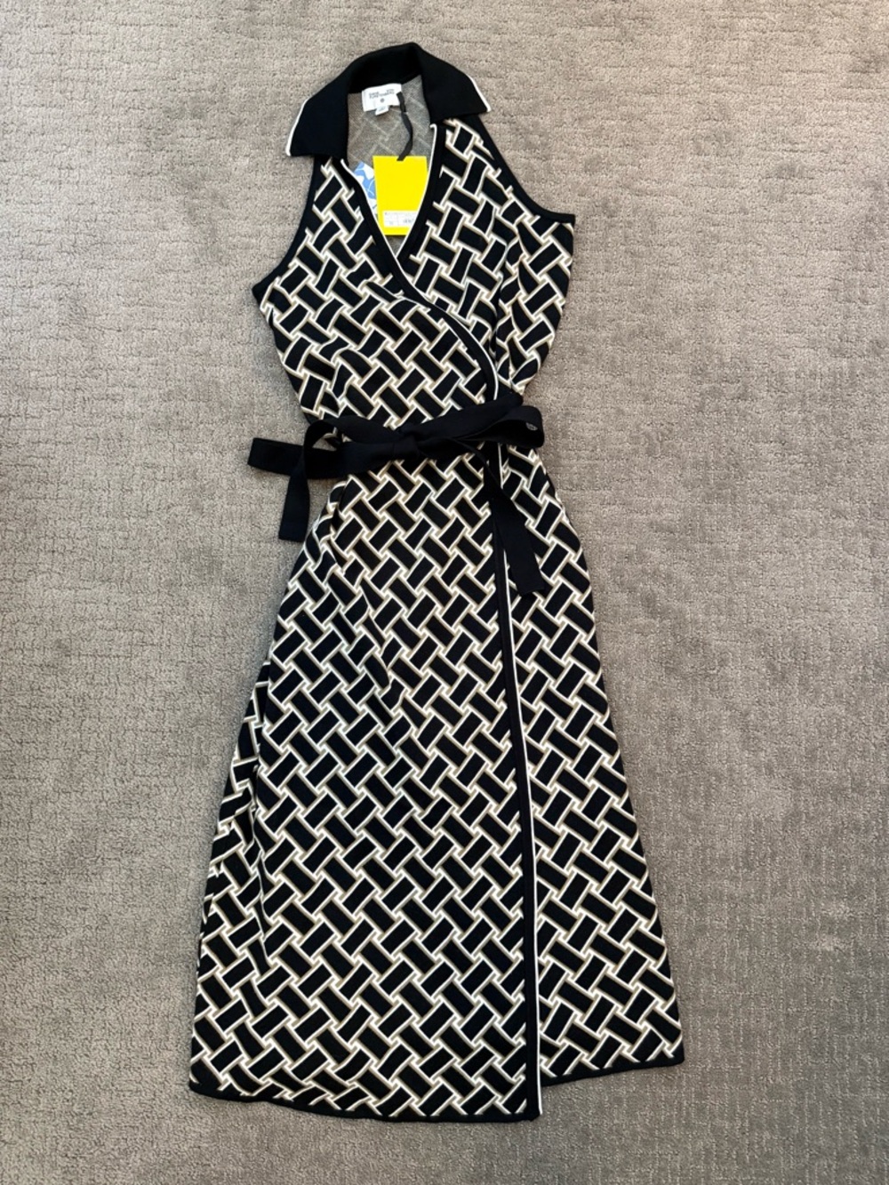 NWT Diane Von Furstenburg x Target Knit Wrap Dress, Size Small - Picture 4 of 7
